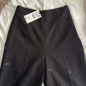 Zara - high waisted pleated culottes- L